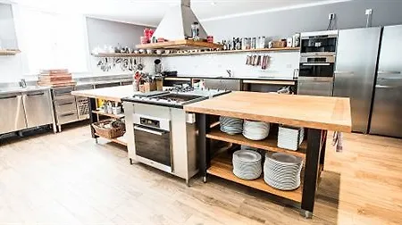 Ξενοδοχείο Krapi 4*